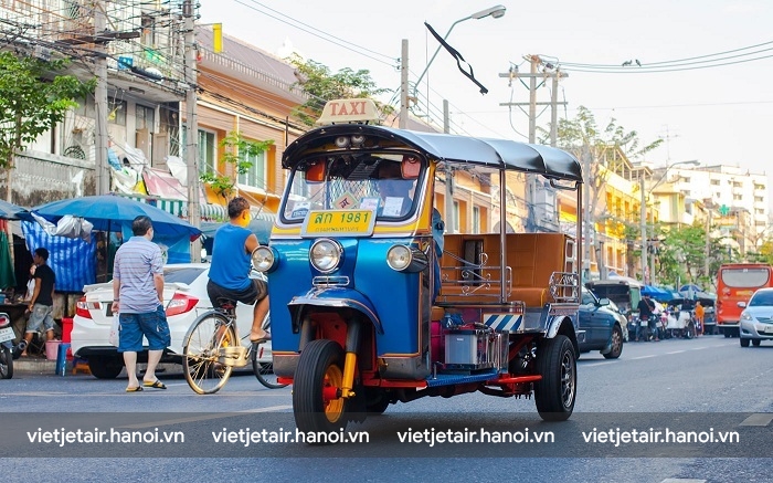 Xe tuk tuk là phương tiện đi lại phổ biến ở Chiang Mai