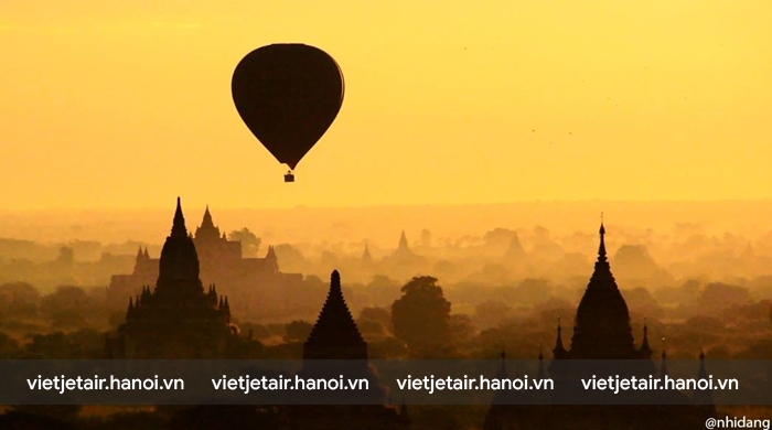 Bình minh ở Bagan