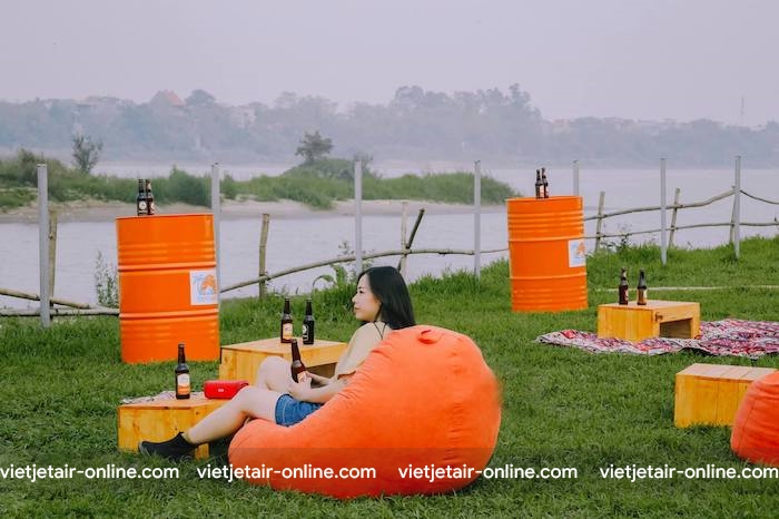 Poetic Sunset Hà Nội – Điểm khác biệt độc đáo ở một quán bar ngoài trời